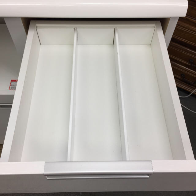 ニトリ - 【ニトリ】食器棚 カップボード DAHLIA-80KB-WH 美品の ニトリ - 【ニトリ】食器棚 カップボード DAHLIA-80KB-WH 美品の