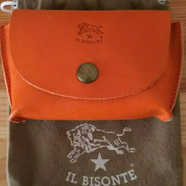 新品未使用*IL BISONTE デジカメケース