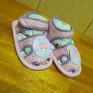 ボンボンリボン(ぼんぼんりぼん)の歩さん専用★新品ぼんぼんリボン★サンリオ　ぴ！ぴ！サンダル(サンダル)