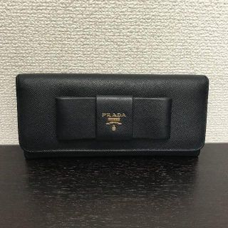 プラダ(PRADA)のプラダ　長財布　サフィアーノ　リボンモチーフ　レザー(財布)