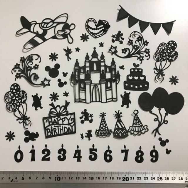 Disney(ディズニー)のカットペーパーuntan様 専用 ハンドメイドの文具/ステーショナリー(カード/レター/ラッピング)の商品写真