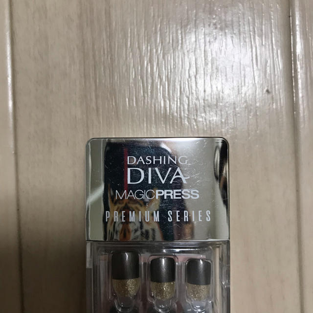DASHING DIVA ネイルチップ コスメ/美容のネイル(つけ爪/ネイルチップ)の商品写真