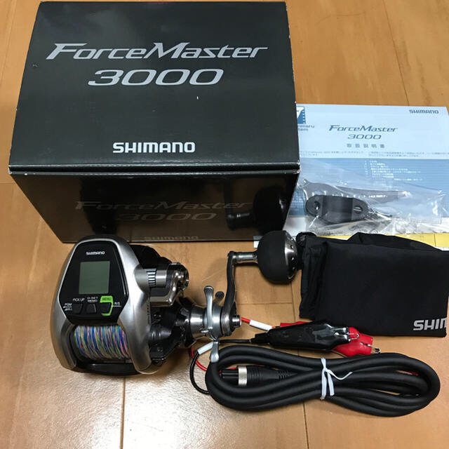 SHIMANO(シマノ)のシマノ フォースマスター3000 電動リール使用少ない スポーツ/アウトドアのフィッシング(リール)の商品写真