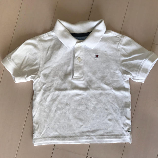 TOMMY HILFIGER(トミーヒルフィガー)の【美品】TOMMYHILFIGER トミーヒルフィガー爽やか白ポロシャツ 18M キッズ/ベビー/マタニティのベビー服(~85cm)(シャツ/カットソー)の商品写真