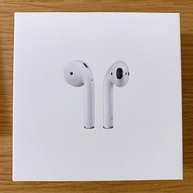 Apple(アップル)のAirPods スマホ/家電/カメラのオーディオ機器(ヘッドフォン/イヤフォン)の商品写真