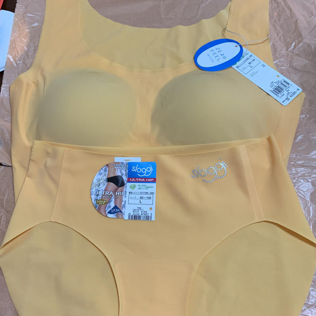 Triumph(トリンプ)のスロギー ブラとショーツ L レディースの下着/アンダーウェア(ブラ&ショーツセット)の商品写真
