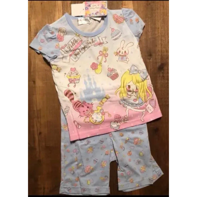 Disney(ディズニー)のまりな様専用 アリスパジャマセット キッズ/ベビー/マタニティのキッズ服女の子用(90cm~)(パジャマ)の商品写真