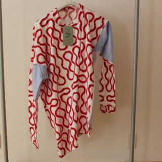 ヴィヴィアンウエストウッド(Vivienne Westwood)の新品　ヴィヴィアン squiggle Tshirt 　赤×白(Tシャツ(長袖/七分))