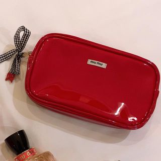 ミュウミュウ(miumiu)のミュウミュウ ツイスト 限定ポーチ(ポーチ)