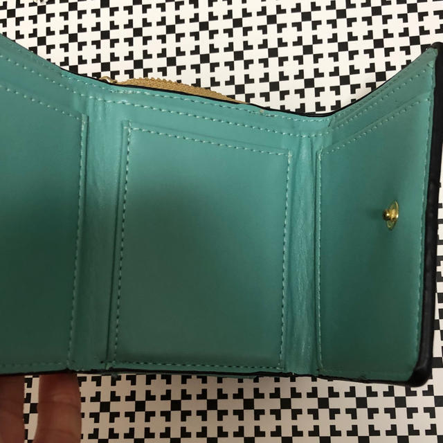 URBAN RESEARCH(アーバンリサーチ)の三つ折り財布 レディースのファッション小物(財布)の商品写真