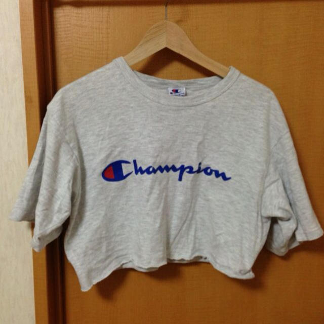 Champion(チャンピオン)のチャンピオン★ショート丈Ｔ レディースのトップス(Tシャツ(半袖/袖なし))の商品写真