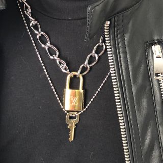 ルイヴィトン(LOUIS VUITTON)の[正規品]ルイヴィトンLOUIS VUITTON パドロック 南京錠(ネックレス)