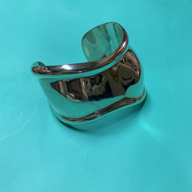 Tiffany & Co.(ティファニー)の❤️最終価格❤️Tiffany ボーンカフ レディースのアクセサリー(ブレスレット/バングル)の商品写真