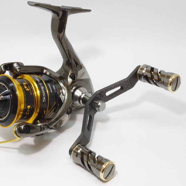 SHIMANO(シマノ)の【ガンメタ ゴールド】シマノ スピニングリール用 ダブルハンドル カスタムパーツ スポーツ/アウトドアのフィッシング(リール)の商品写真