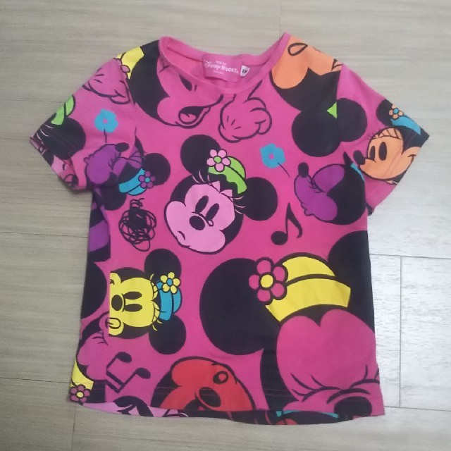 Disney(ディズニー)のTシャツ キッズ/ベビー/マタニティのキッズ服女の子用(90cm~)(Tシャツ/カットソー)の商品写真