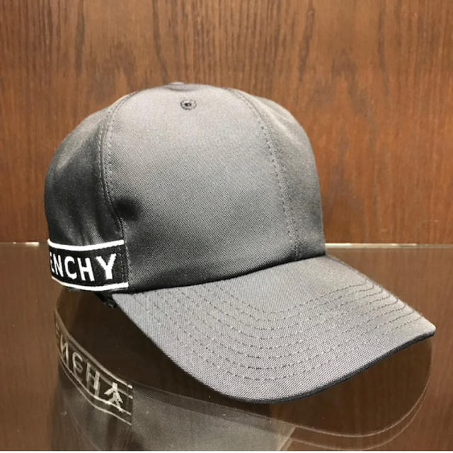 GIVENCHY(ジバンシィ)の新品 ジバンシー  キャップ  メンズの帽子(キャップ)の商品写真