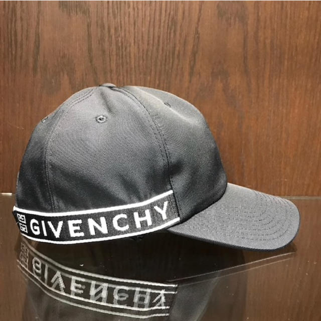 GIVENCHY(ジバンシィ)の新品 ジバンシー  キャップ  メンズの帽子(キャップ)の商品写真