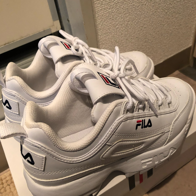 FILA(フィラ)の値下げしました！正規品FILAスニーカー！24cm レディースの靴/シューズ(スニーカー)の商品写真