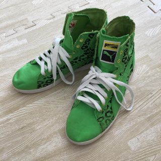 プーマ(PUMA)のPUMA ハイカット スニーカー 緑 豹柄 22.5センチ(スニーカー)