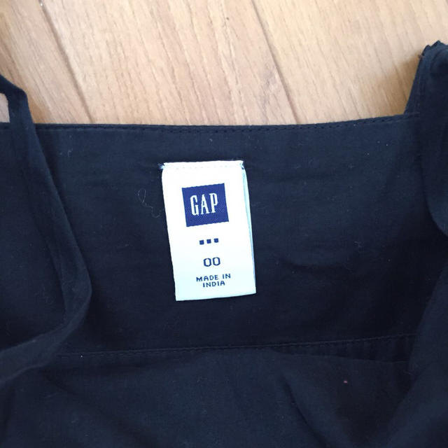 GAP(ギャップ)のGAP 黒ワンピース お値下げ中 レディースのワンピース(ひざ丈ワンピース)の商品写真