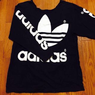 アディダス(adidas)のadidasロンT(再出品)値下げ‼️(Tシャツ(長袖/七分))