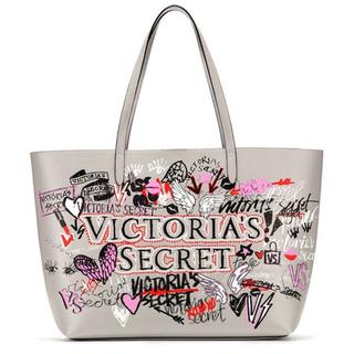 ヴィクトリアズシークレット(Victoria's Secret)のVictoria's Secret Graffiti トート バッグ(トートバッグ)