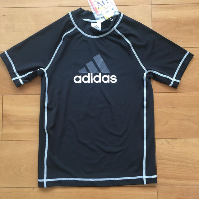 adidas(アディダス)の新品 アディダス ラッシュガード&サーフトランクス キッズ/ベビー/マタニティのキッズ服男の子用(90cm~)(水着)の商品写真