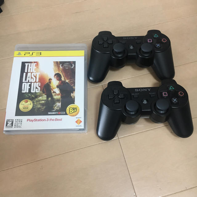 PlayStation3(プレイステーション3)のPS3本体+コントローラー2個+ソフト エンタメ/ホビーのゲームソフト/ゲーム機本体(家庭用ゲーム機本体)の商品写真