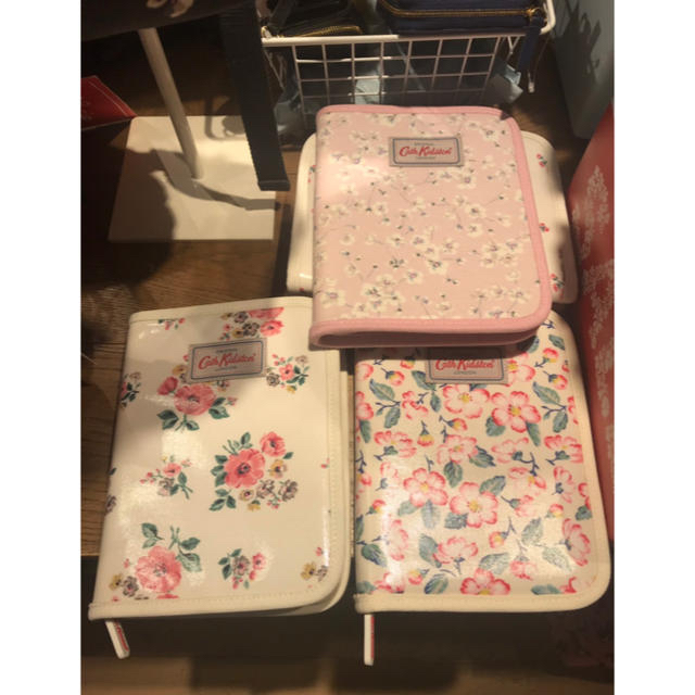 Cath Kidston(キャスキッドソン)の新品 新作 キャスキッドソン キッズ/ベビー/マタニティのマタニティ(母子手帳ケース)の商品写真