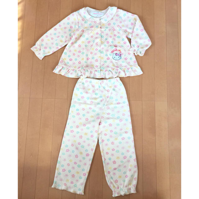 サンリオ(サンリオ)のうに様専用ページ。 キッズ/ベビー/マタニティのキッズ服女の子用(90cm~)(パジャマ)の商品写真