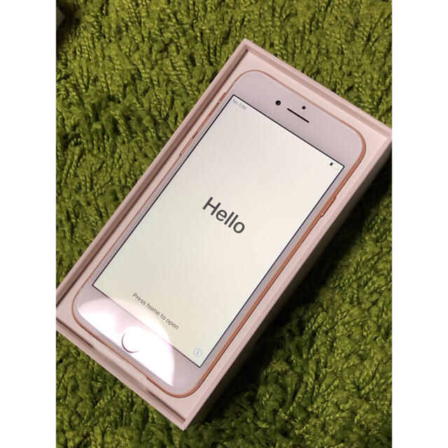 Apple(アップル)の土日限定 最終値下げ 新品iPhone8 64GB SIMフリー ゴールド スマホ/家電/カメラのスマートフォン/携帯電話(スマートフォン本体)の商品写真