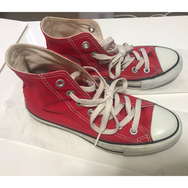 CONVERSE(コンバース)のコンバース 赤 23.5 ハイカット レディースの靴/シューズ(スニーカー)の商品写真