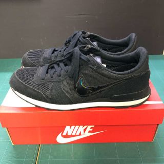 ナイキ(NIKE)のナイキ  インターナショナリスト  27.5㎝  黒(スニーカー)