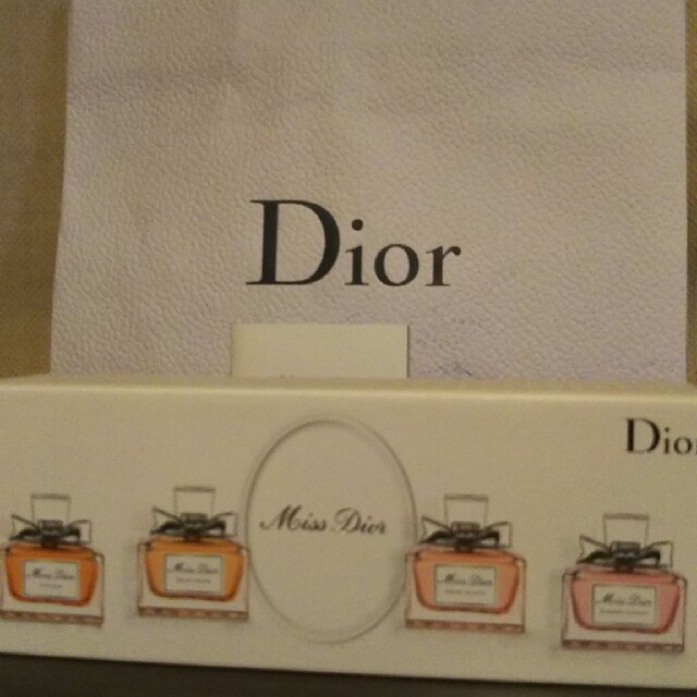 Dior(ディオール)の未使用！Miss Dior セット コスメ/美容の香水(香水(女性用))の商品写真