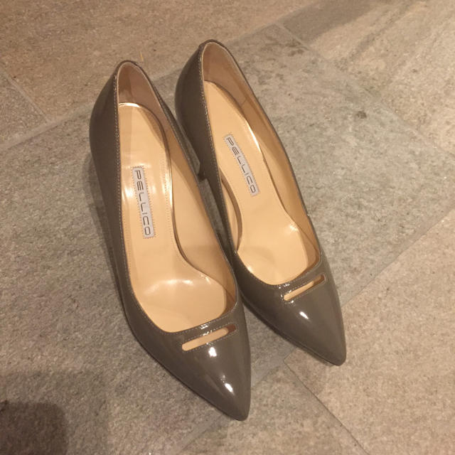 極美品 ペリーコ PELLICO パテント パンプス 38 アンドレア アネッリ 極美品 ペリーコ PELLICO パテント パンプス 38 アンドレア アネッリ