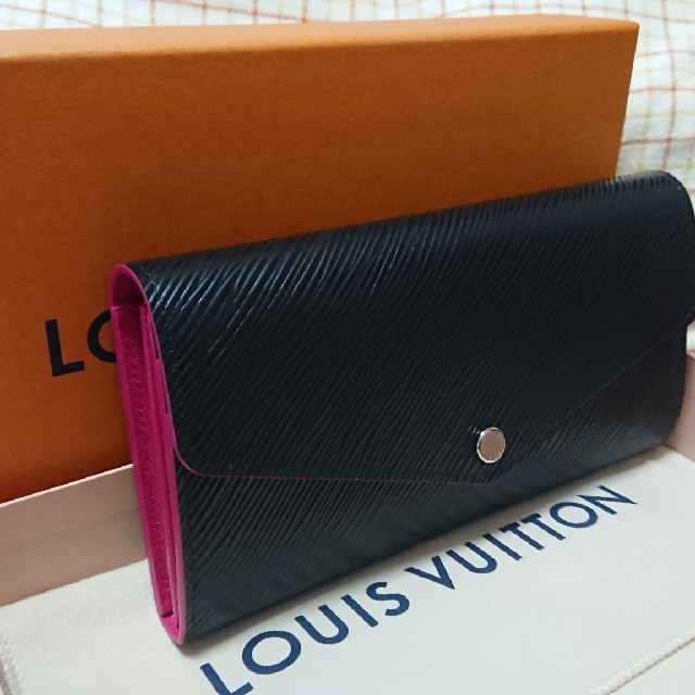 LOUIS VUITTON(ルイヴィトン)の❮専用❯ルイ・ヴィトン エピ ポルトフォイユサラ 美品✨ レディースのファッション小物(財布)の商品写真