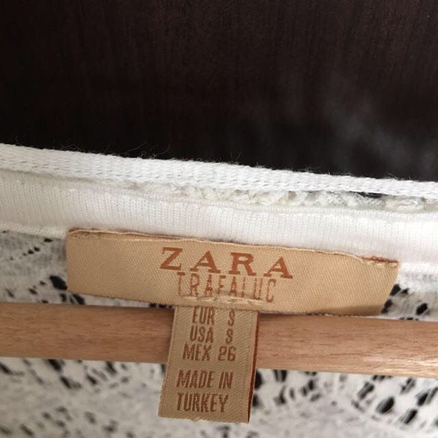 ZARA(ザラ)のZARA レースプルオーバー レディースのトップス(Tシャツ(半袖/袖なし))の商品写真