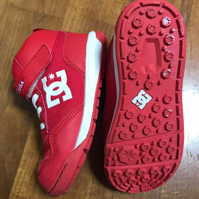 DC SHOE(ディーシーシュー)のDC☆中古☆赤☆18cm☆DCSHOE☆送料込み キッズ/ベビー/マタニティのキッズ靴/シューズ(15cm~)(スニーカー)の商品写真