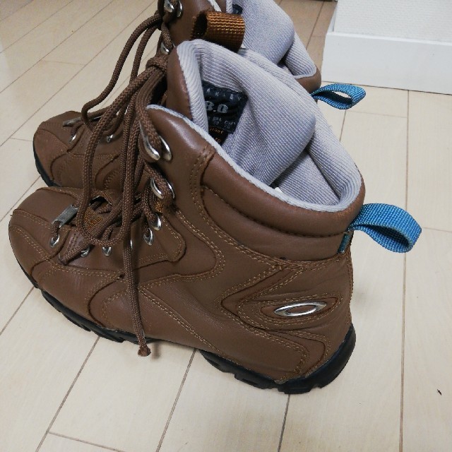 西日本産 オークリー〈Oakley〉トレッキングシューズ 26cm