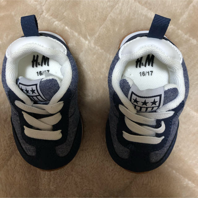 H&M(エイチアンドエム)の交渉中 ベビースニーカー H&M 10.5cm キッズ/ベビー/マタニティのベビー靴/シューズ(~14cm)(スニーカー)の商品写真