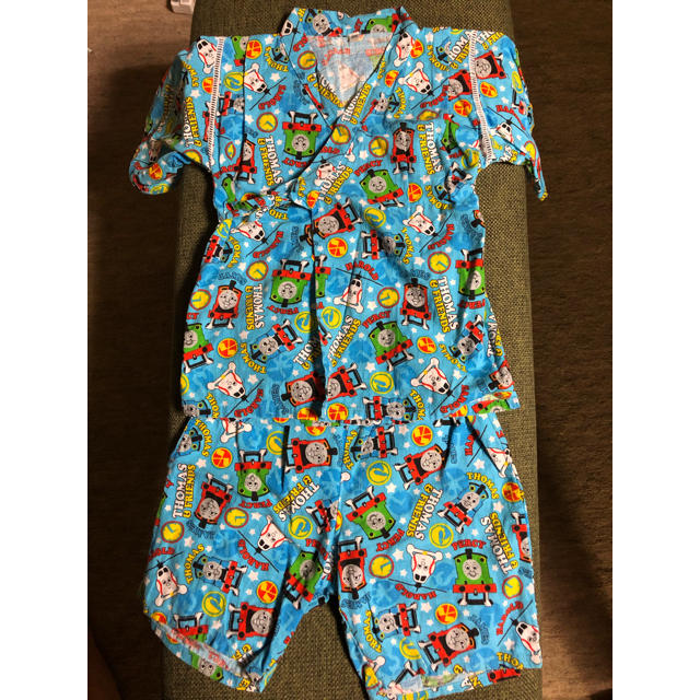 西松屋(ニシマツヤ)のトーマス 甚平 キッズ/ベビー/マタニティのキッズ服男の子用(90cm~)(甚平/浴衣)の商品写真