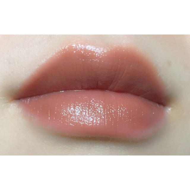 MAC(マック)の新品未開封 Amuse  Matte Lipstick   #4 コスメ/美容のベースメイク/化粧品(口紅)の商品写真