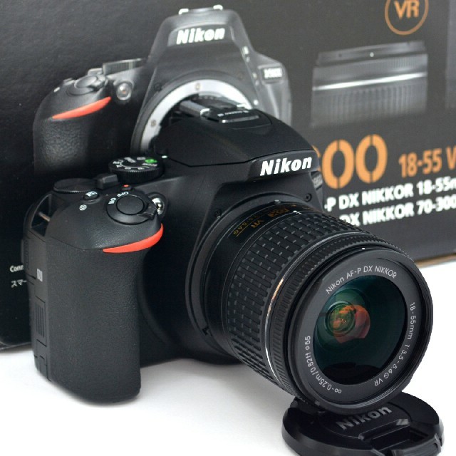 いただけれ Nikon D5600レンズセット♪の通販 by LIFE Camera｜ニコンならラクマ - ★Wi-Fi＆Bluetooth内蔵★美品★ニコン ✼そのため