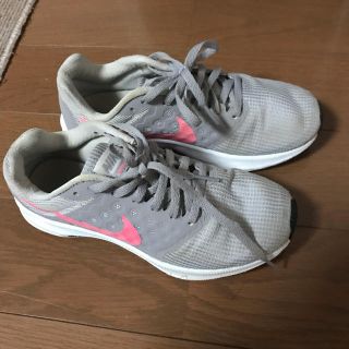 ナイキ(NIKE)のNIKE ランニングシューズ 22センチ 値下げしました(スニーカー)