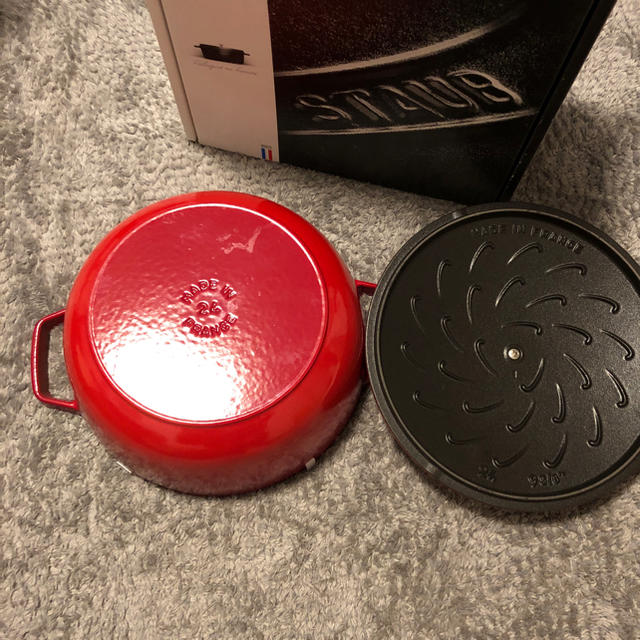 【staub】フレンチルースターココット チェリーレッド24cm