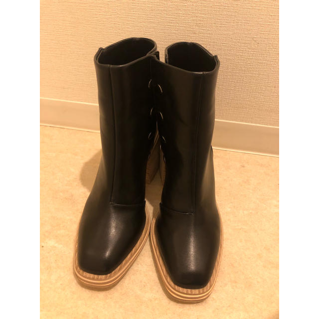 MOUSSY SQUARE TOE BOOTS