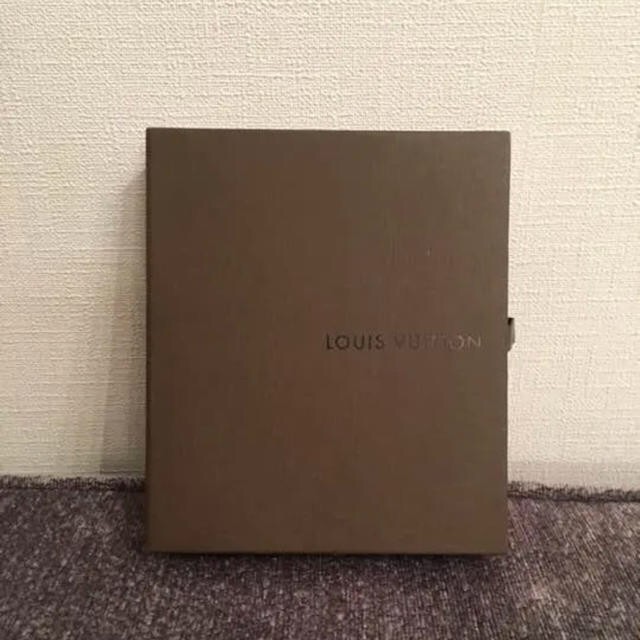 LOUIS VUITTON(ルイヴィトン)のMINさん専用値下げ Louis Vuitton カードケース 名刺入れ レディースのファッション小物(名刺入れ/定期入れ)の商品写真