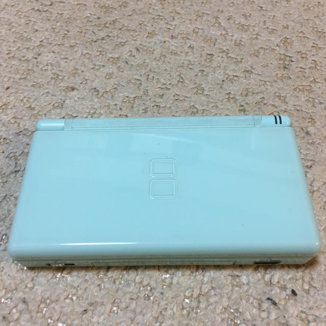 ニンテンドーDS(ニンテンドーDS)の任天堂 DSLite グリーン エンタメ/ホビーのゲームソフト/ゲーム機本体(携帯用ゲーム機本体)の商品写真