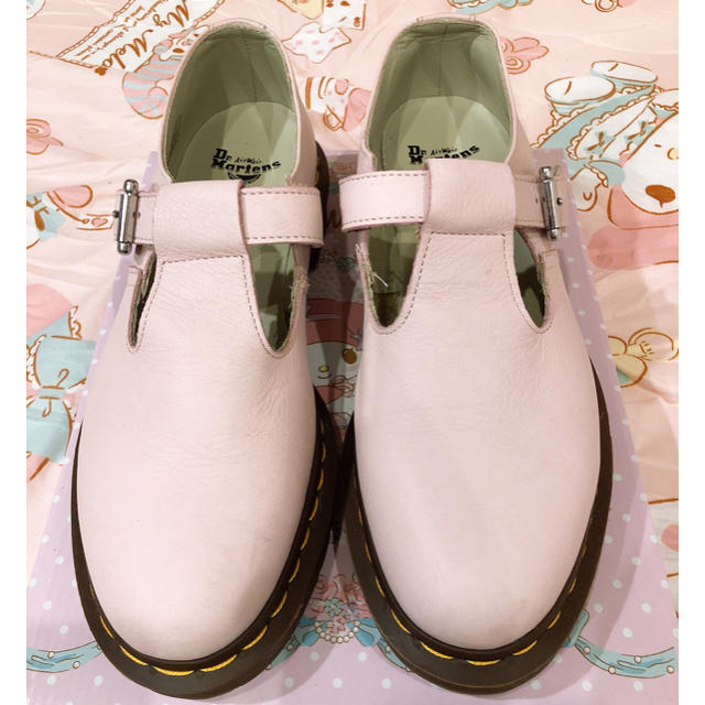 Dr.Martens(ドクターマーチン)のちょるちか様専用Dr.Martens ストラップシューズ ピンク UK6  レディースの靴/シューズ(ローファー/革靴)の商品写真