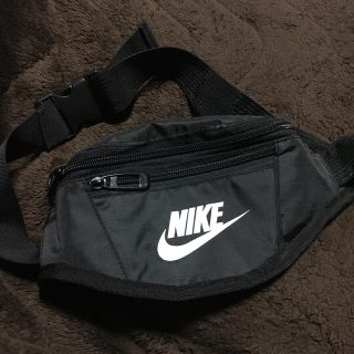 ナイキ(NIKE)のNIKE(ボディバッグ/ウエストポーチ)